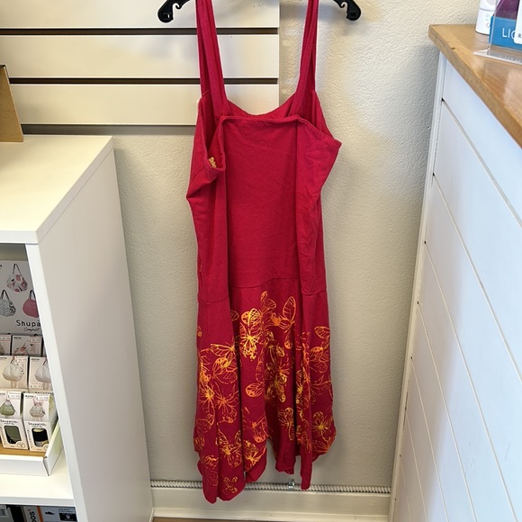 NWT Coverup Pink with Butterfly Pattern - Picture 5 of 5